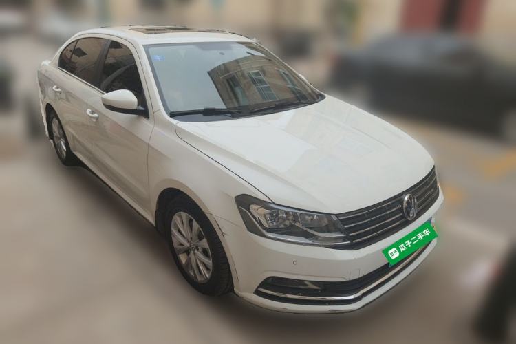 Used Volkswagen Lavida 2017 1.6L Manual Comfort Edition Front Right 45 Deg