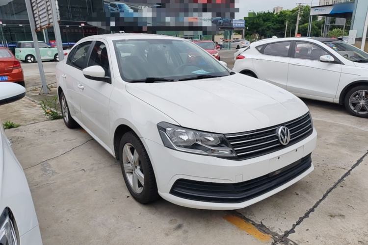 Used Volkswagen Lavida 2017 1.6L Manual Fashion Edition Front Right 45 Deg