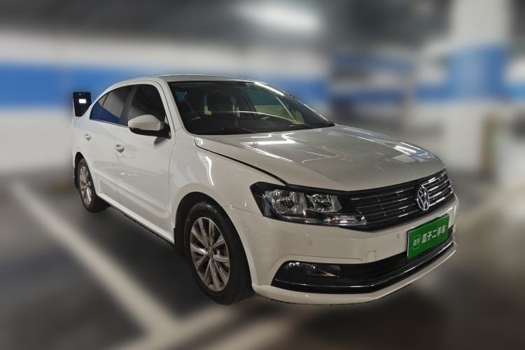 Used Volkswagen Lavida 2017 230TSI DSG Comfort Edition Front Right 45 Deg