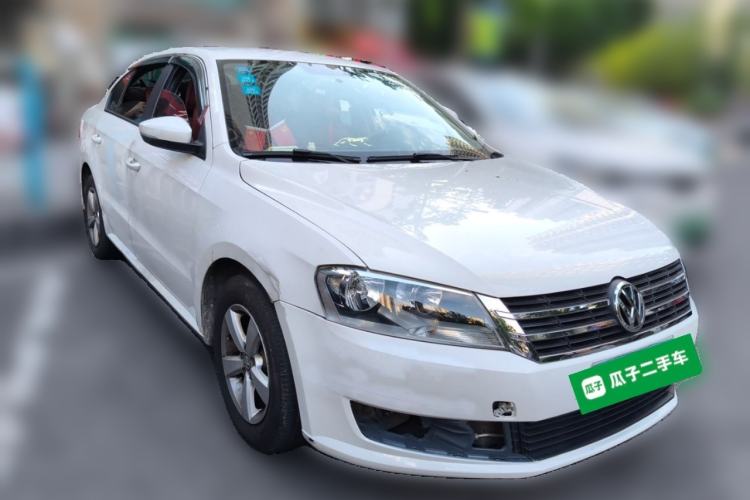 Used Volkswagen Lavida 2017 1.6L Manual Fashion Edition Front Right 45 Deg