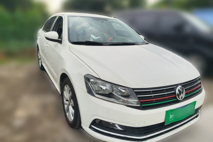 Used Volkswagen Lavida 2017 230TSI DSG Comfort Edition Front Right 45 Deg