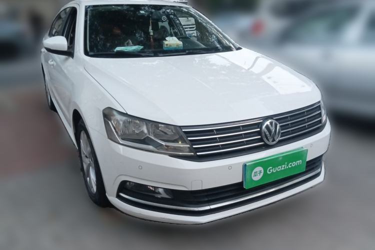 Used Volkswagen Lavida 2017 1.6L Automatic Comfort Edition Front Right 45 Deg