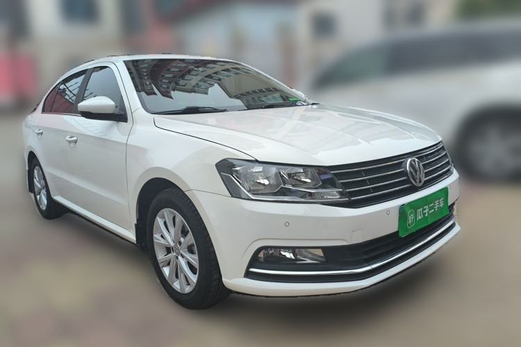 Used Volkswagen Lavida 2017 1.6L Automatic Comfort Edition Front Right 45 Deg