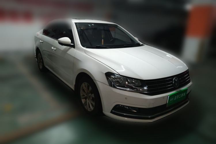Used Volkswagen Lavida 2017 1.6L Automatic Comfort Edition Front Right 45 Deg