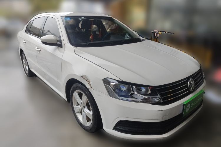 Used Volkswagen Lavida 2017 1.6L Automatic Fashion Edition Front Right 45 Deg