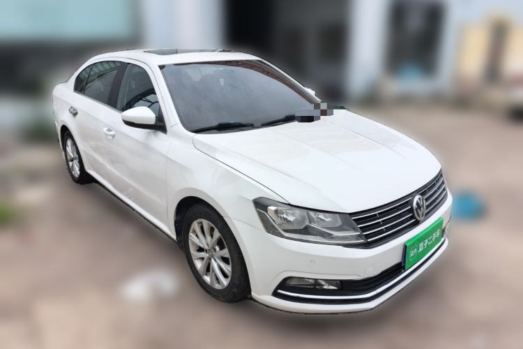 Used Volkswagen Lavida 2017 230TSI DSG Comfort Edition Front Right 45 Deg