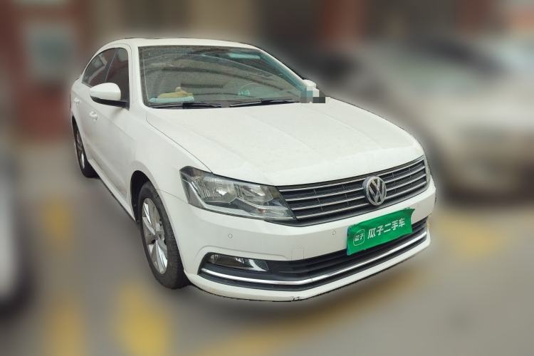 Used Volkswagen Lavida 2017 1.6L Automatic Comfort Edition Front Right 45 Deg