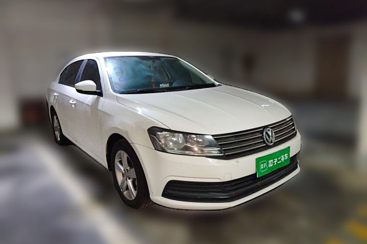 Used Volkswagen Lavida 2017 1.6L Automatic Fashion Edition Front Right 45 Deg
