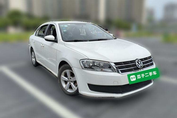 Used Volkswagen Lavida 2017 1.6L Automatic Fashion Edition Front Right 45 Deg