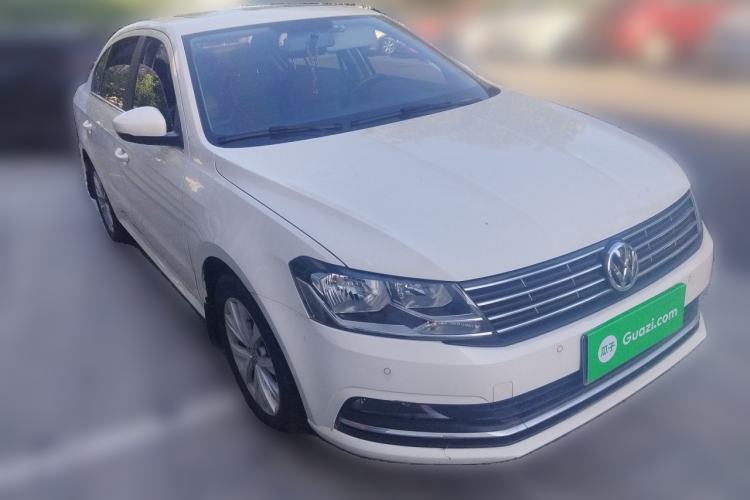 Used Volkswagen Lavida 2017 1.6L Automatic Comfort Edition Front Right 45 Deg