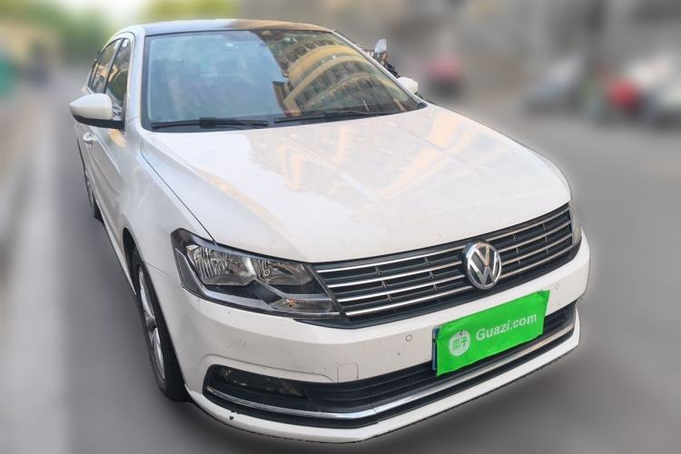 Used Volkswagen Lavida 2017 1.6L Automatic Comfort Edition Front Right 45 Deg