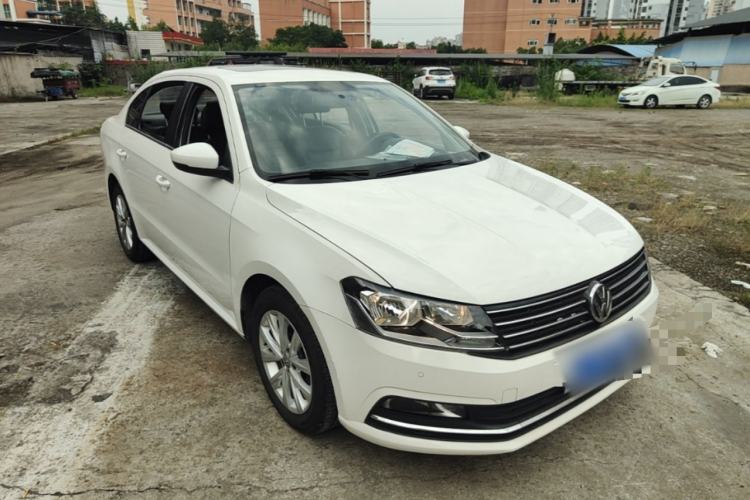 Used Volkswagen Lavida 2017 1.6L Automatic Comfort Edition Front Right 45 Deg