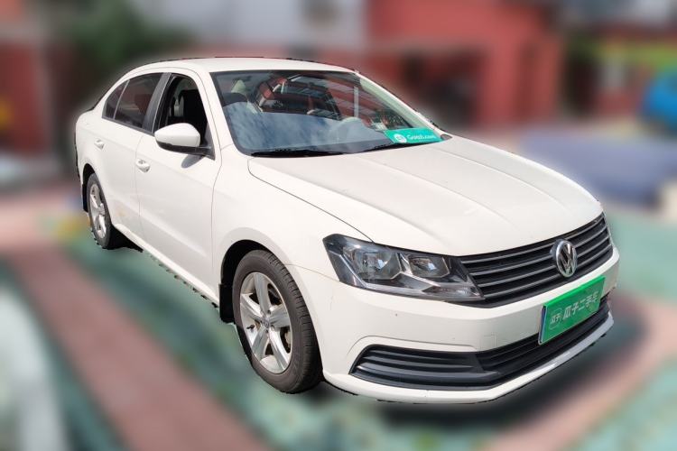 Used Volkswagen Lavida 2017 1.6L Automatic Fashion Edition Front Right 45 Deg