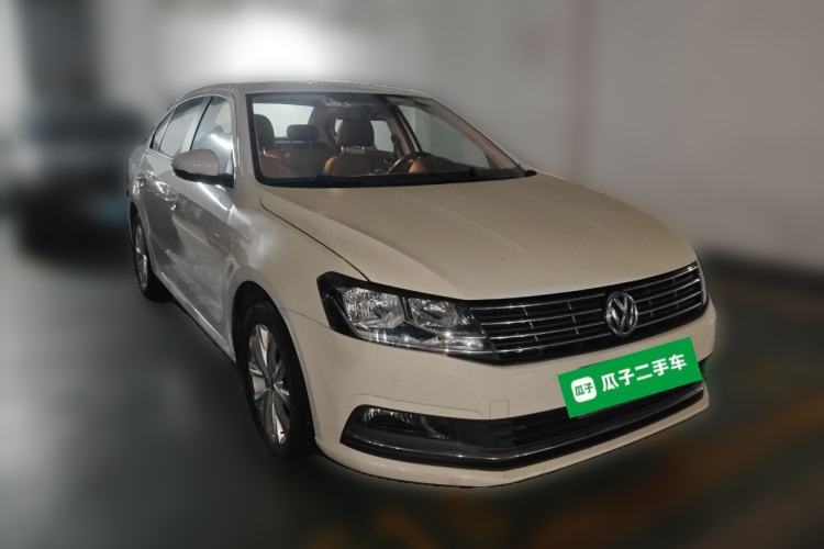 Used Volkswagen Lavida 2017 1.6L Automatic Comfort Edition Front Right 45 Deg