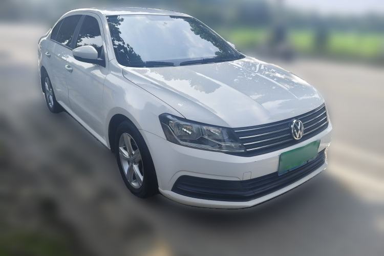 Used Volkswagen Lavida 2017 1.6L Automatic Fashion Edition Front Right 45 Deg