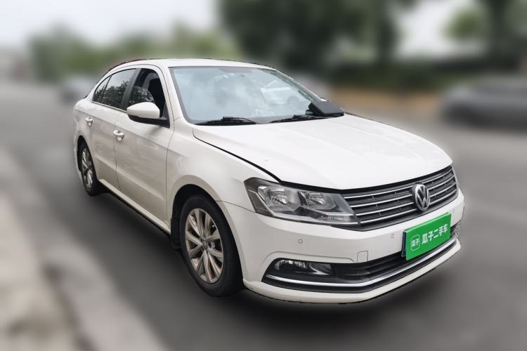 Used Volkswagen Lavida 2017 1.6L Manual Comfort Edition Front Right 45 Deg