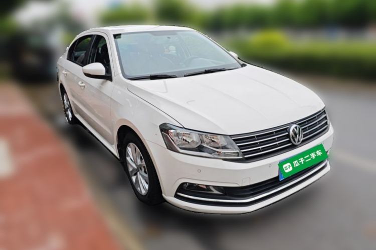 Used Volkswagen Lavida 2017 230TSI DSG Comfort Edition Front Right 45 Deg