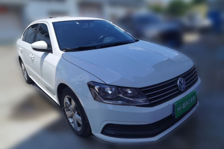 Used Volkswagen Lavida 2017 1.6L Automatic Fashion Edition Front Right 45 Deg