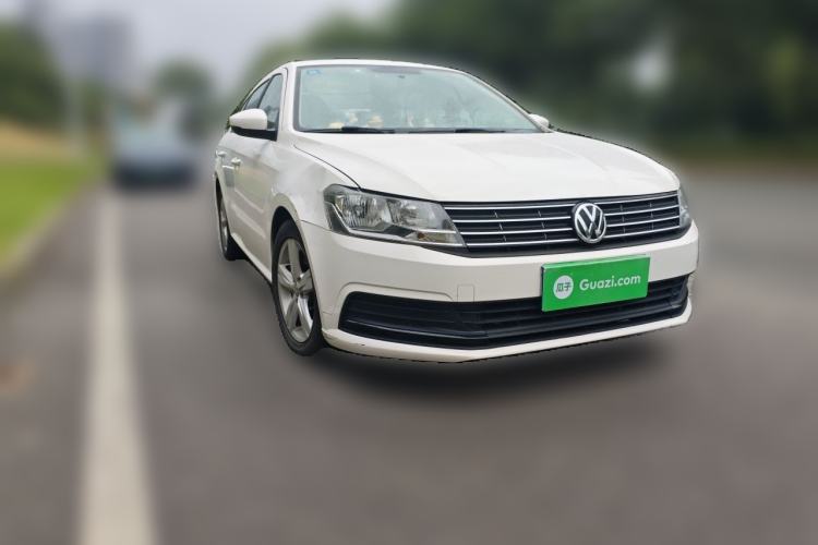 Used Volkswagen Lavida 2017 1.6L Automatic Fashion Edition Front Right 45 Deg