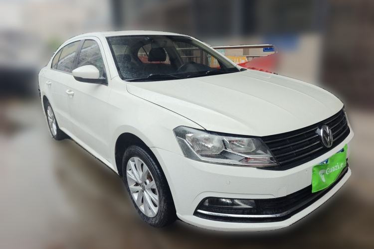 Used Volkswagen Lavida 2017 1.6L Manual Comfort Edition Front Right 45 Deg