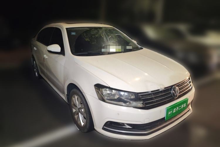 Used Volkswagen Lavida 2017 1.6L Manual Comfort Edition Front Right 45 Deg