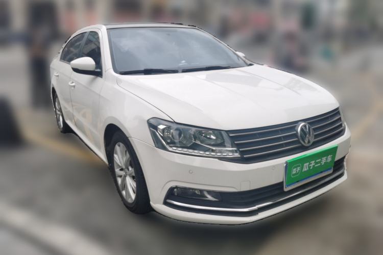 Used Volkswagen Lavida 2017 230TSI DSG Comfort Edition Front Right 45 Deg