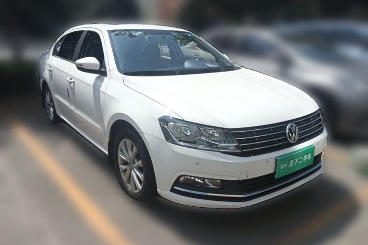 Used Volkswagen Lavida 2017 1.6L Automatic Comfort Edition Front Right 45 Deg
