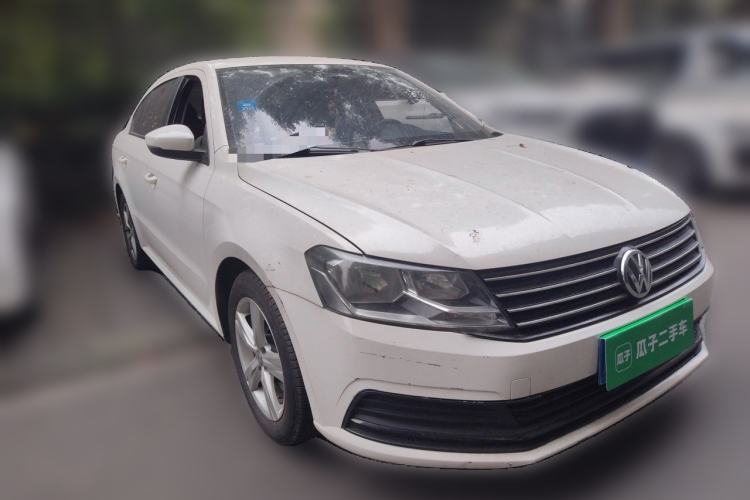 Used Volkswagen Lavida 2017 1.6L Automatic Fashion Edition Front Right 45 Deg