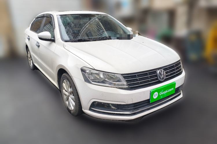 Used Volkswagen Lavida 2017 1.6L Automatic Comfort Edition Front Right 45 Deg