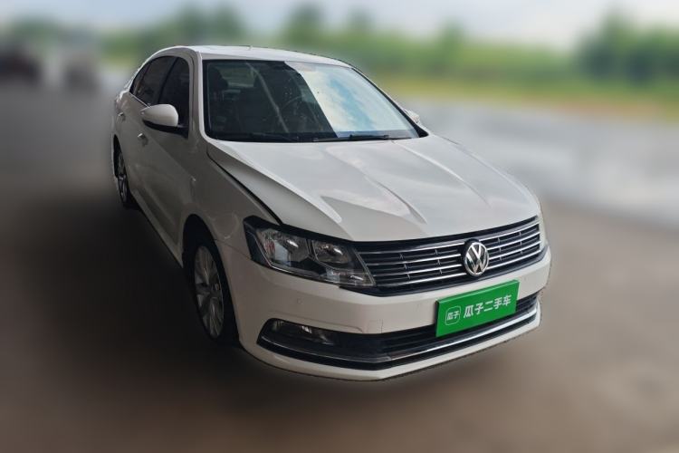 Used Volkswagen Lavida 2017 1.6L Automatic Comfort Edition Front Right 45 Deg