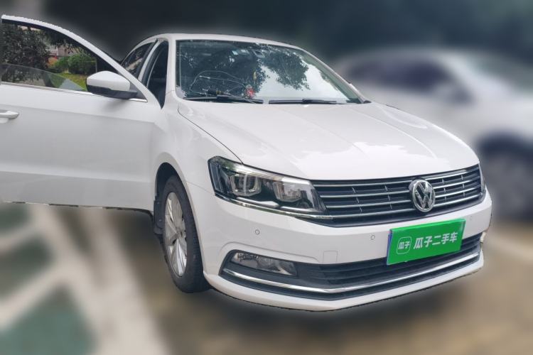 Used Volkswagen Lavida 2017 1.6L Automatic Comfort Edition Front Right 45 Deg
