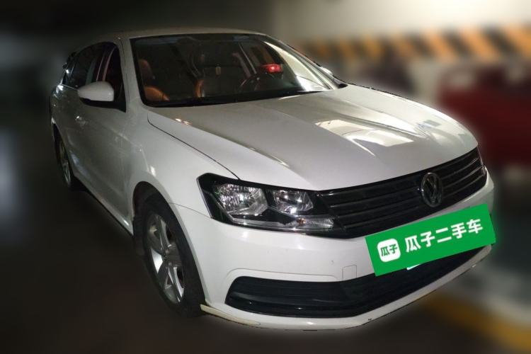 Used Volkswagen Lavida 2017 1.6L Manual Fashion Edition Front Right 45 Deg