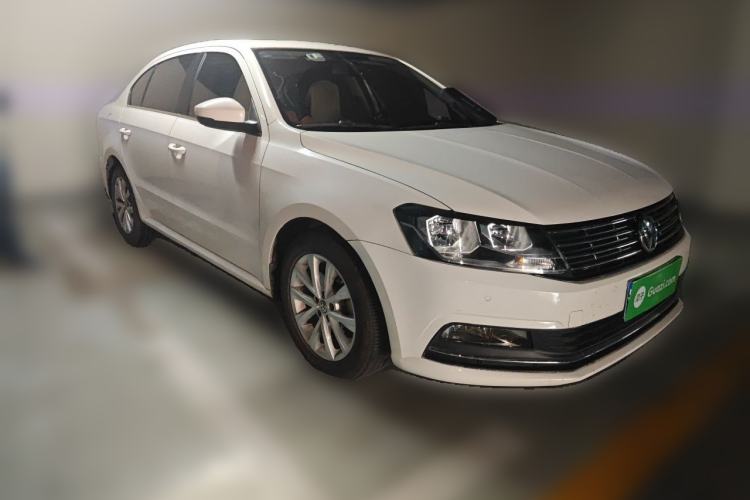 Used Volkswagen Lavida 2017 230TSI DSG Comfort Edition Front Right 45 Deg