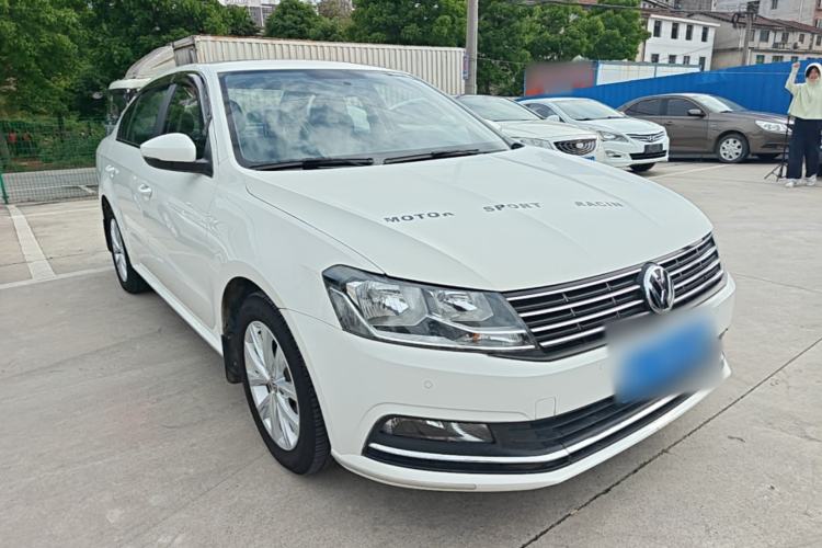 Used Volkswagen Lavida 2017 1.6L Manual Comfort Edition Front Right 45 Deg