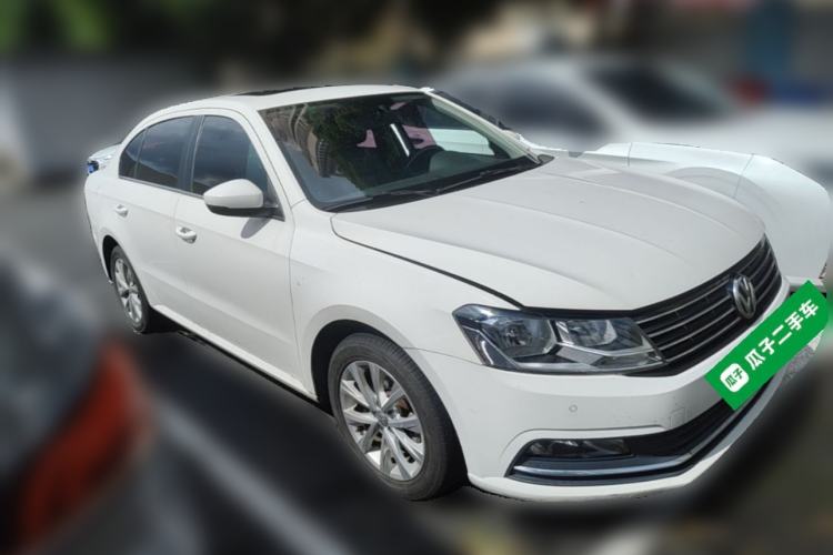 Used Volkswagen Lavida 2017 1.6L Automatic Comfort Edition Front Right 45 Deg