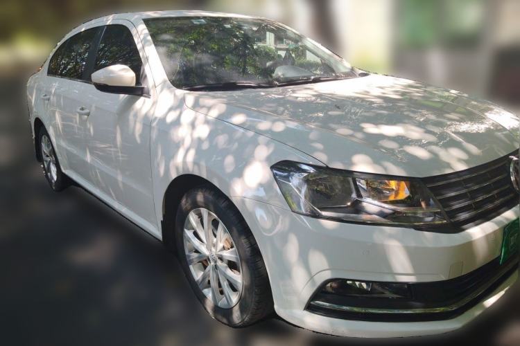 Used Volkswagen Lavida 2017 230TSI DSG Comfort Edition Front Right 45 Deg