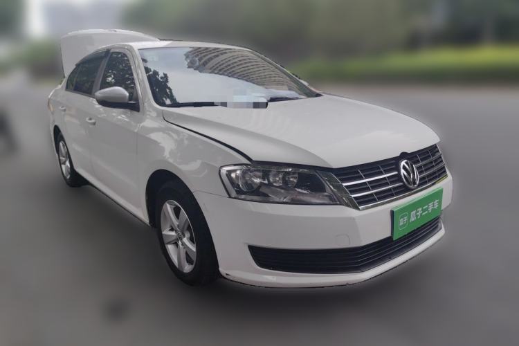 Used Volkswagen Lavida 2017 1.6L Automatic Comfort Edition Front Right 45 Deg