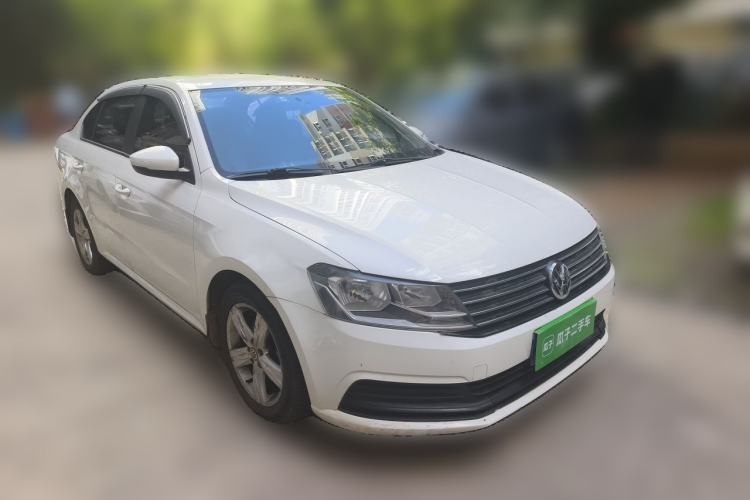 Used Volkswagen Lavida 2017 1.6L Automatic Fashion Edition Front Right 45 Deg