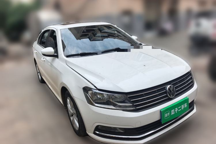 Used Volkswagen Lavida 2017 230TSI DSG Comfort Edition Front Right 45 Deg