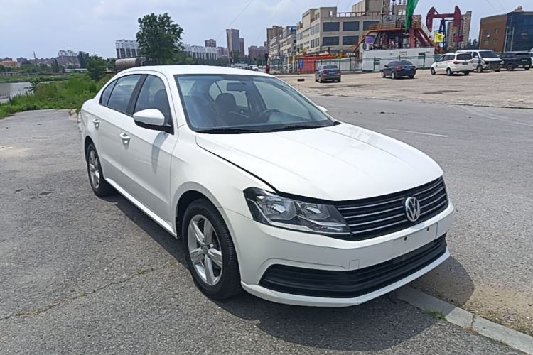 Used Volkswagen Lavida 2017 1.6L Automatic Fashion Edition Front Right 45 Deg