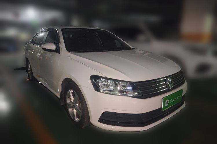 Used Volkswagen Lavida 2017 1.6L Automatic Fashion Edition Front Right 45 Deg