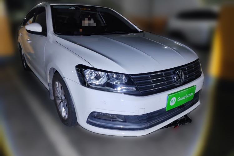 Used Volkswagen Lavida 2017 230TSI DSG Comfort Edition Front Right 45 Deg