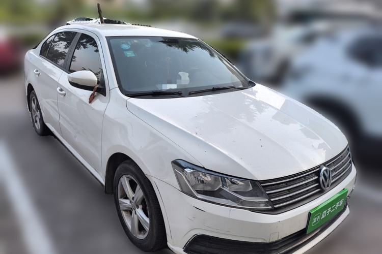 Used Volkswagen Lavida 2017 1.6L Automatic Fashion Edition Front Right 45 Deg