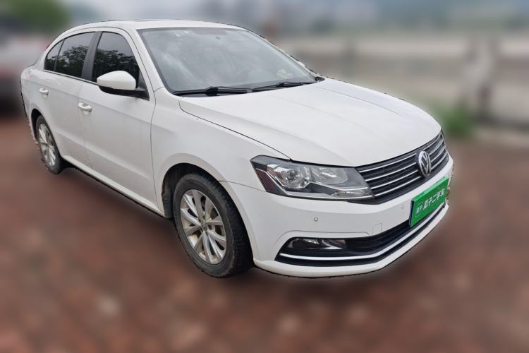 Used Volkswagen Lavida 2017 1.6L Automatic Comfort Edition Front Right 45 Deg