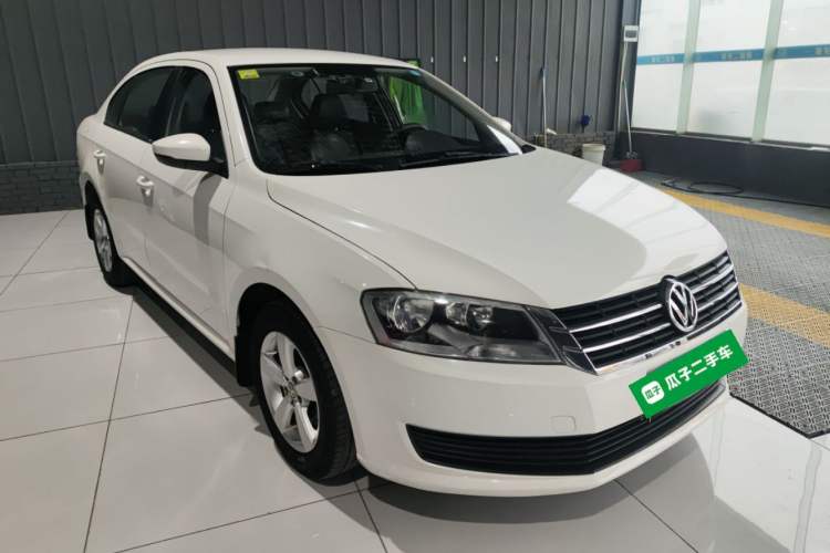 Used Volkswagen Lavida 2017 1.6L Automatic Comfort Edition Front Right 45 Deg