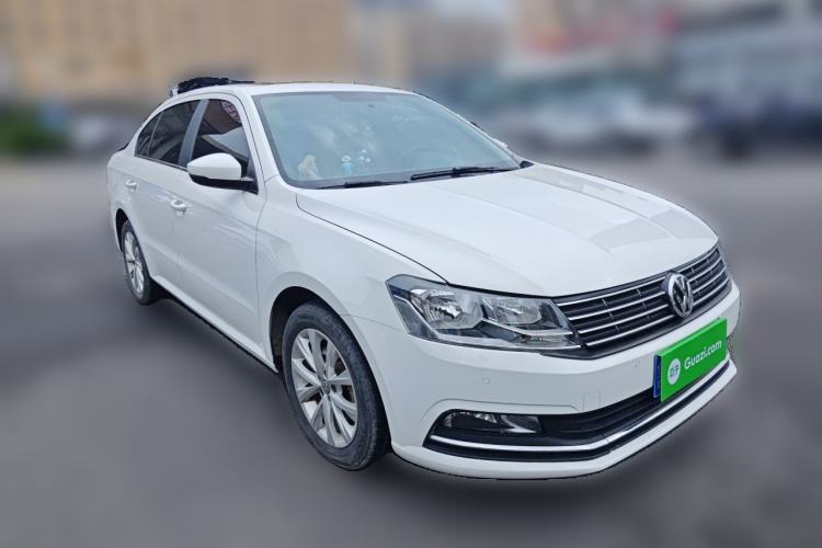 Used Volkswagen Lavida 2017 1.6L Automatic Comfort Edition Front Right 45 Deg