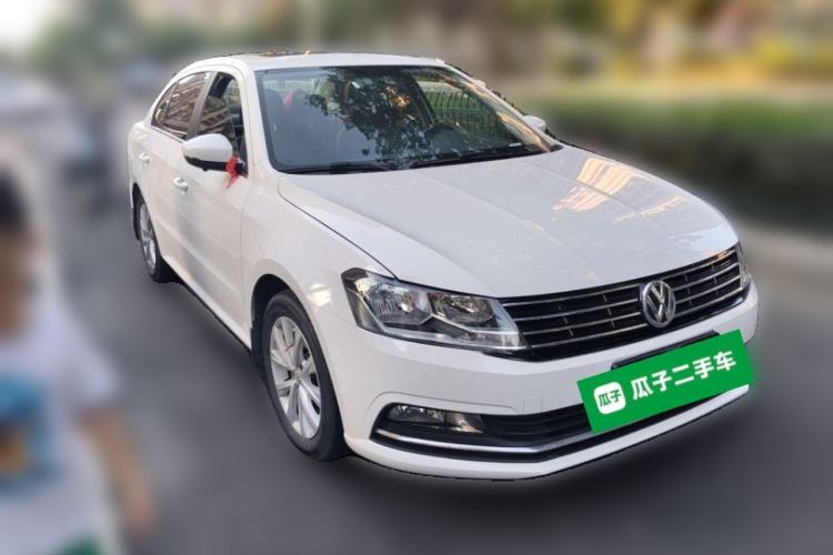 Used Volkswagen Lavida 2017 1.6L Automatic Comfort Edition Front Right 45 Deg