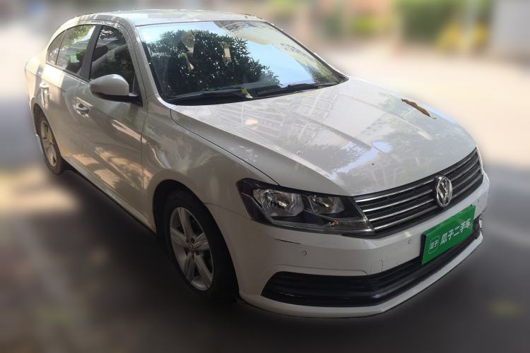 Used Volkswagen Lavida 2017 1.6L Automatic Fashion Edition Front Right 45 Deg