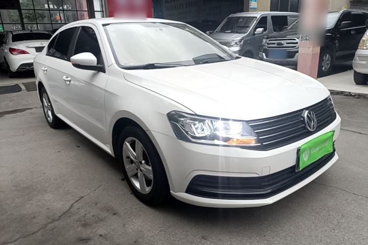 Used Volkswagen Lavida 2017 1.6L Automatic Fashion Edition Front Right 45 Deg