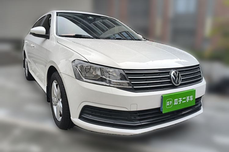 Used Volkswagen Lavida 2017 1.6L Automatic Fashion Edition Front Right 45 Deg